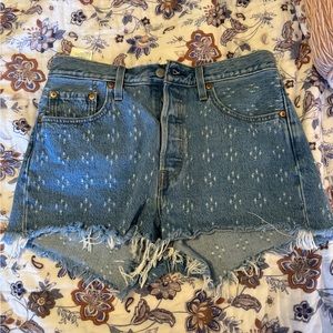 Women’s Levi shorts